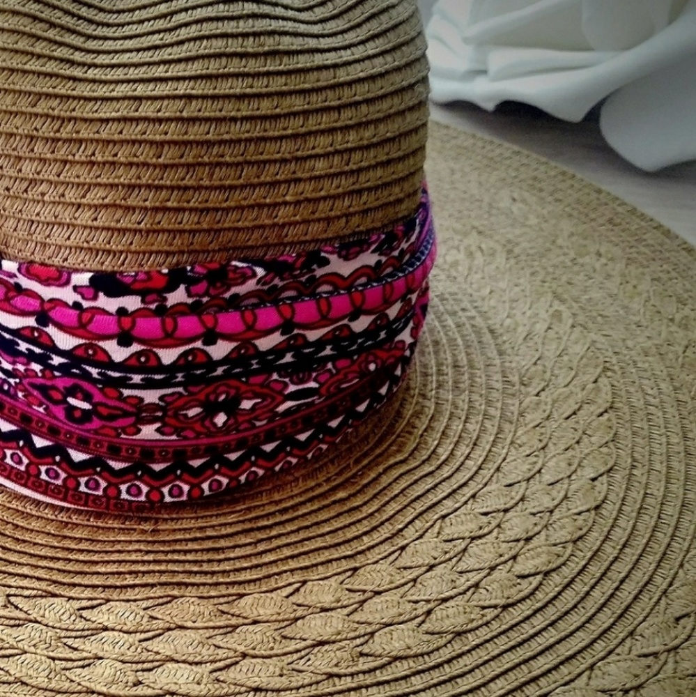 ☀️ Floppy Festival Beach Hat ~ No Writing ~ IS 🌺